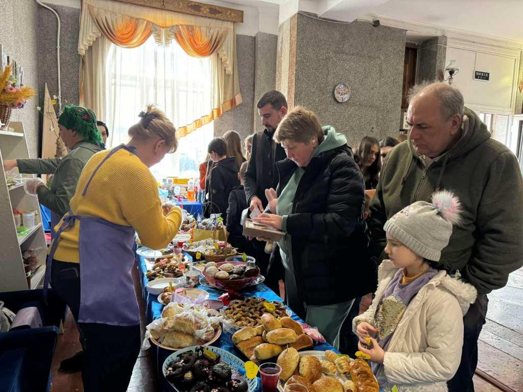 В комунальному позашкільному навчальному закладі «Міський палац дитячої та юнацької творчості «Горицвіт» Криворізької міської ради відбувся благодійний марафон 